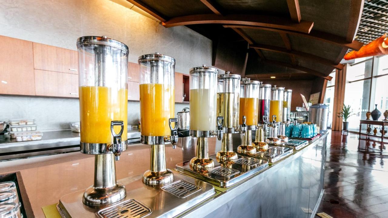 Holiday Inn Binhai Tianjin, an IHG hotel Ngoại thất bức ảnh