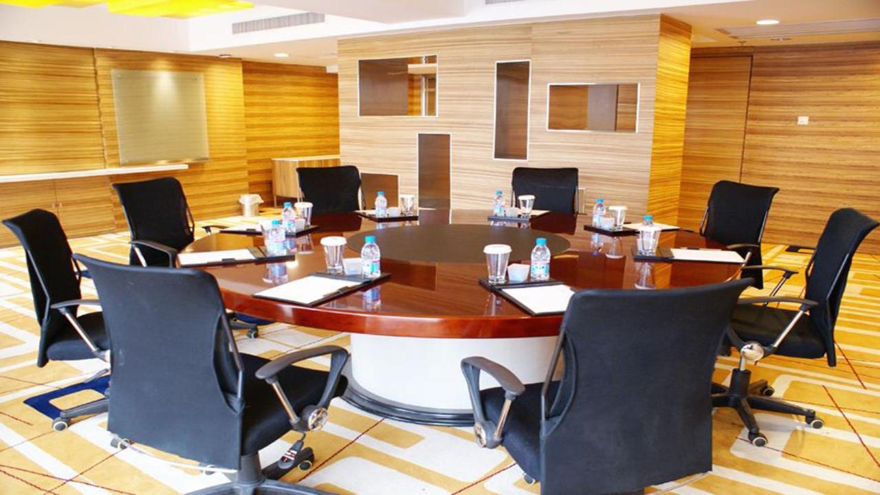 Holiday Inn Binhai Tianjin, an IHG hotel Ngoại thất bức ảnh